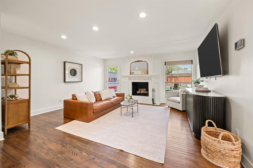 7853 El Pensador Drive