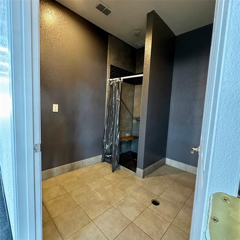 FENTON MOTORS ADDN - Commercial Lease