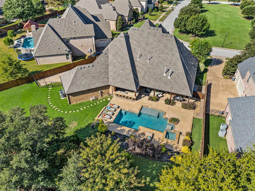 2116 Camden Circle