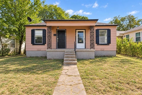 Photo of 2928 Aster Street, Dallas, TX 75211 (MLS # 21394222)