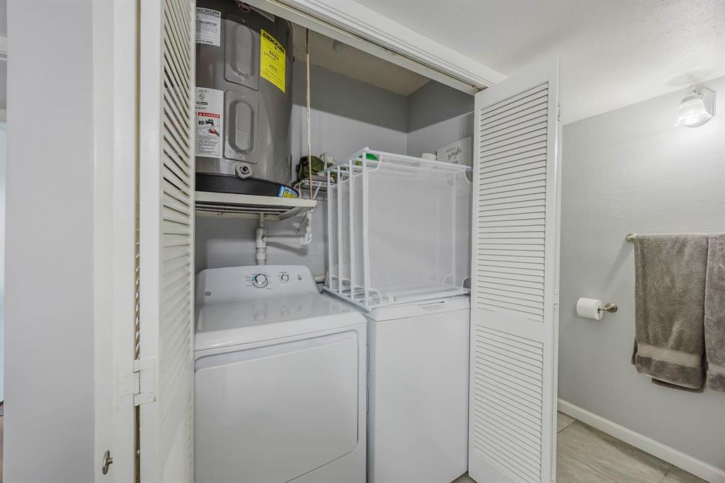 Cambridge Condos Ph 01 03 - Residential