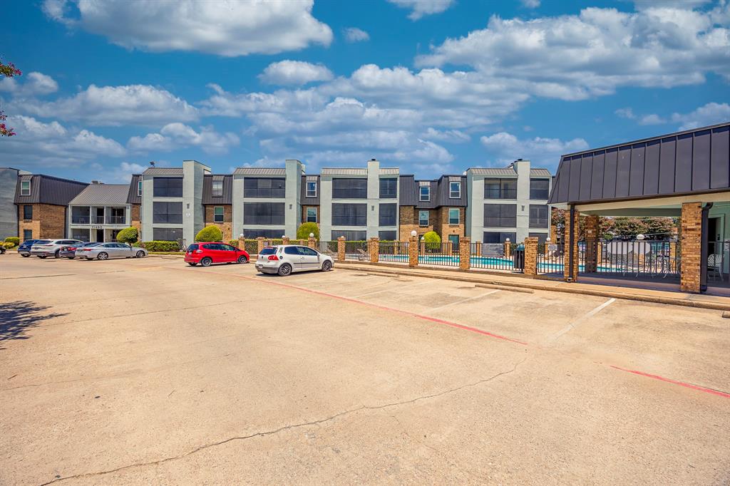 Cambridge Condos Ph 01 03 - Residential