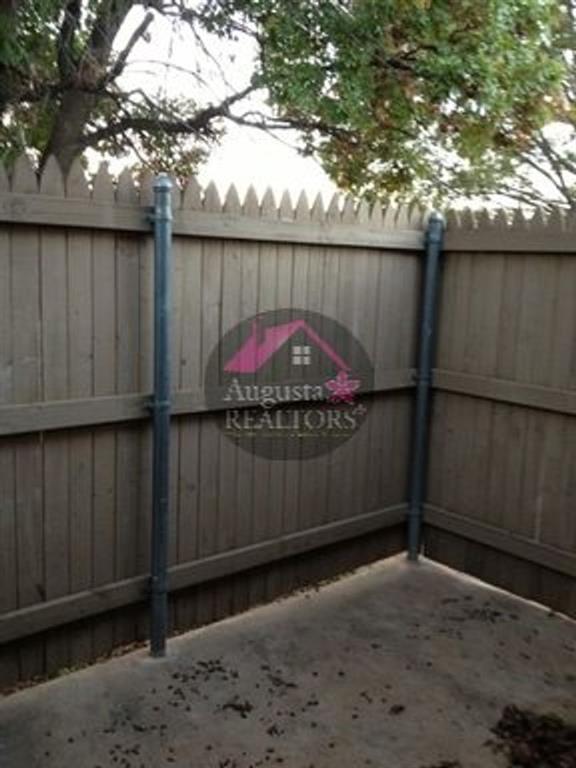 Park Plaza - Residential Lease