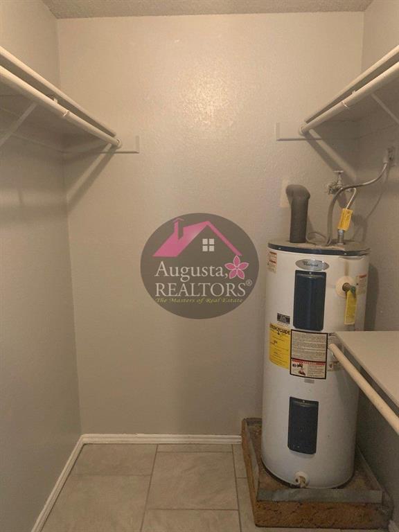 Park Plaza - Residential Lease