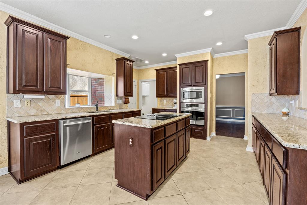 2505 Links Drive