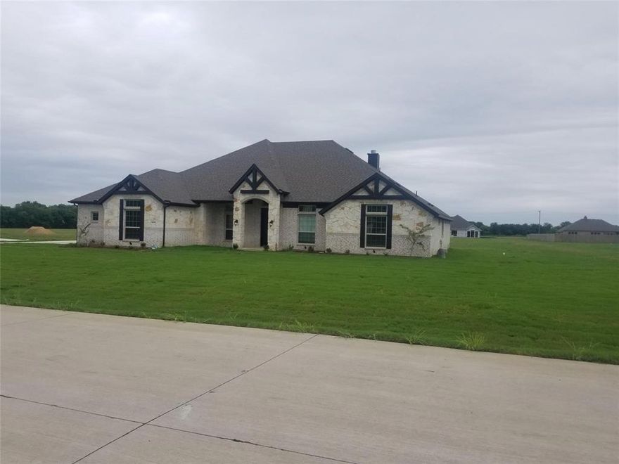 1.2 Acre Lot in Melissa Farms. Low Tax Rate 1.47 Open concept with natural lighting throughout the beautiful layout. 4 bedrooms, 3 full baths with oversized game room 12 ft ceilings, stone fireplace floor to ceiling, and covered patio. The kitchen has granite counters, SS appliances double ovens and a farm sink comes with 3 car garage for all your play toys.