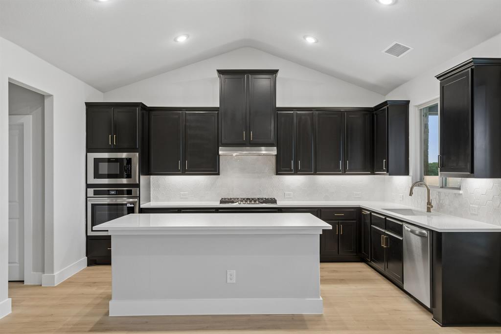 Ellis Ranch Estates - Residential