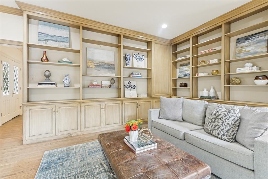 4320 Southwestern Boulevard