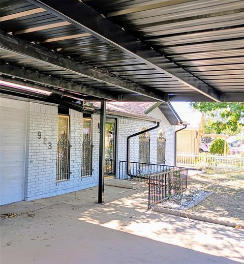 A home in Iowa Park