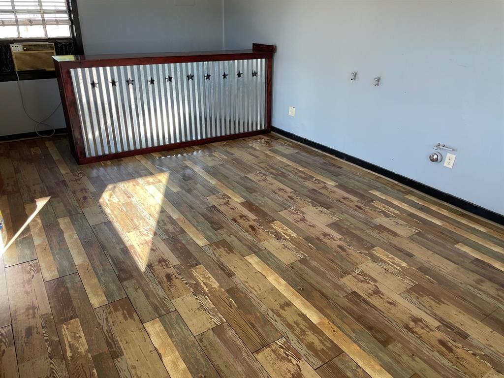 White - Commercial Sale