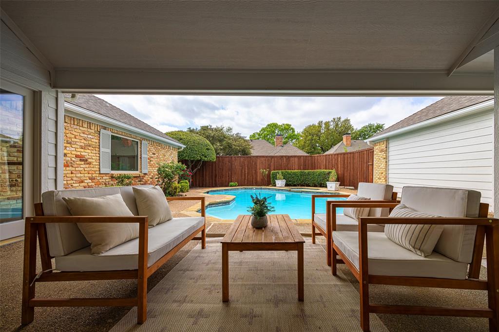 5824 Gallant Fox Lane