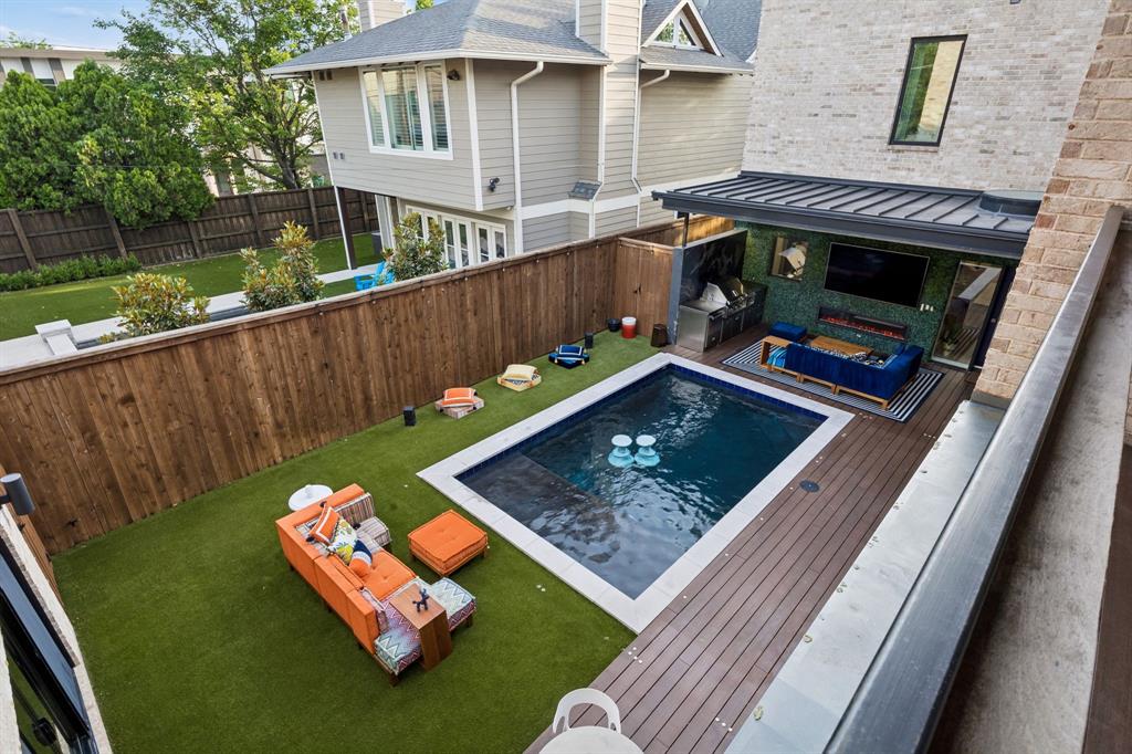 Ross Ave Annex - Residential