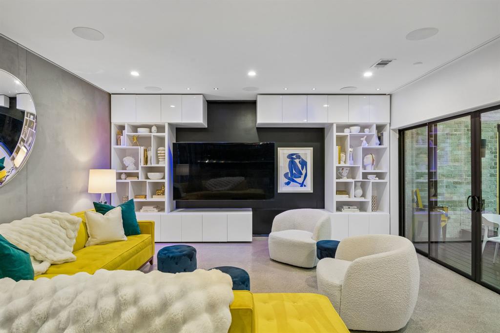 Ross Ave Annex - Residential