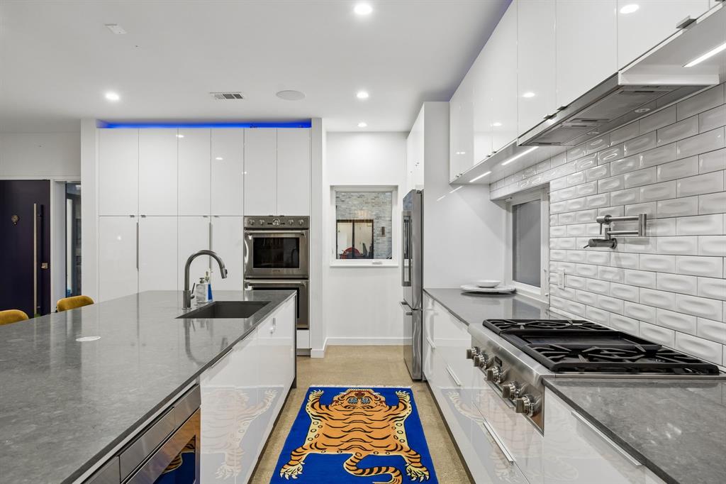 Ross Ave Annex - Residential