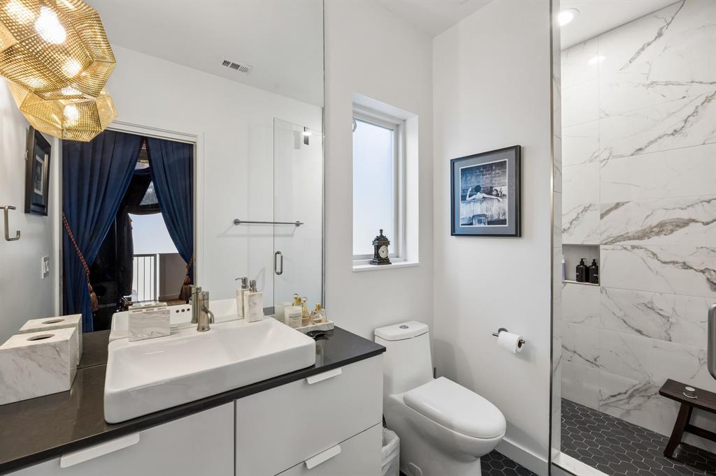 Ross Ave Annex - Residential