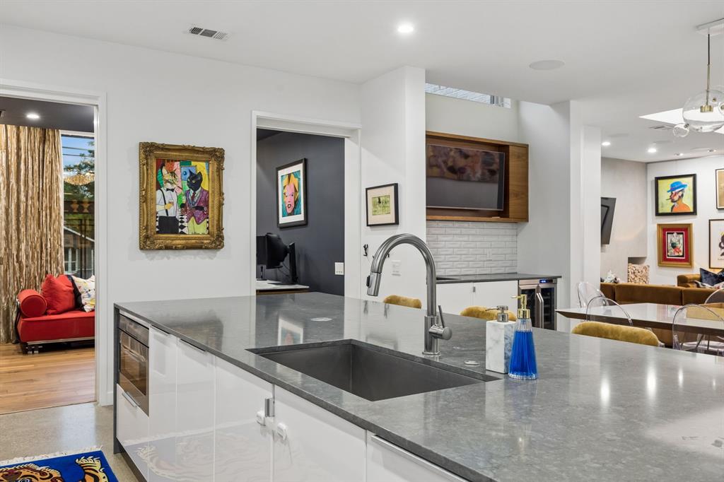 Ross Ave Annex - Residential