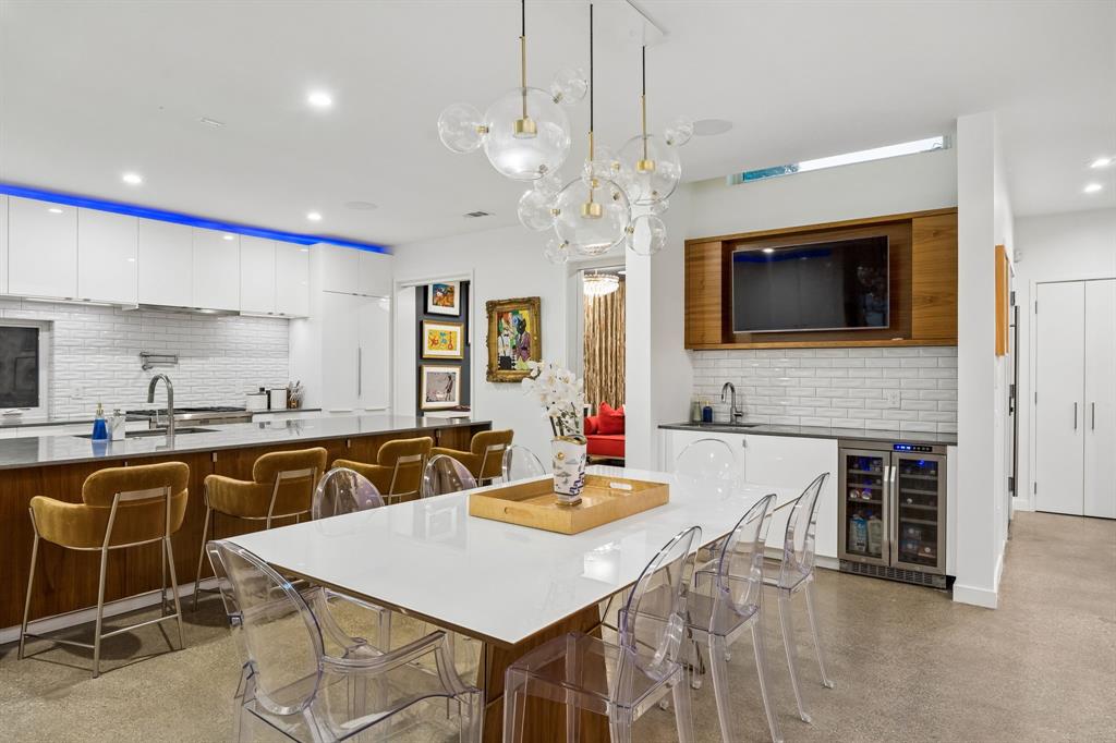 Ross Ave Annex - Residential
