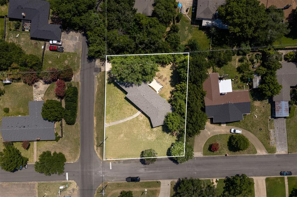 627 Bellaire Drive