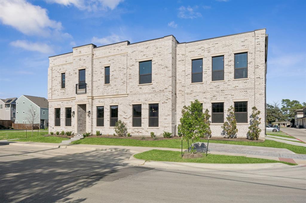 305 Sunset Lane 101