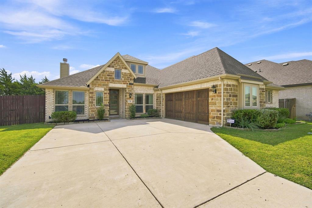 1738 Summer Lane