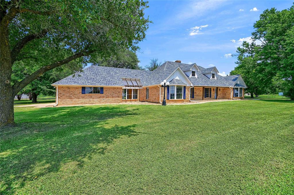 1101 Brooks Lane