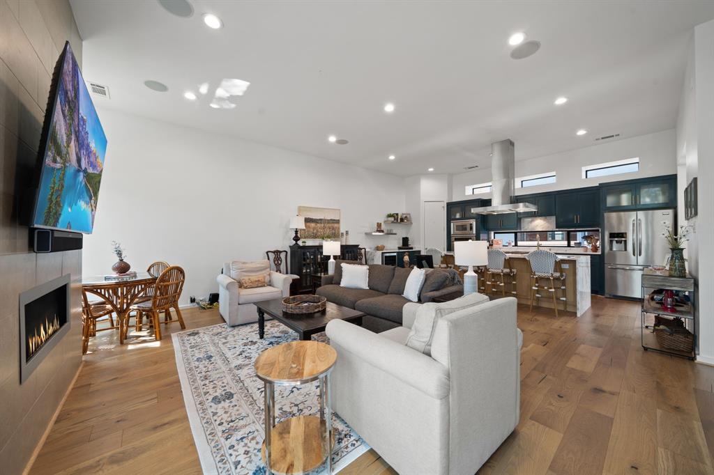 Levingston Place Condo - Residential