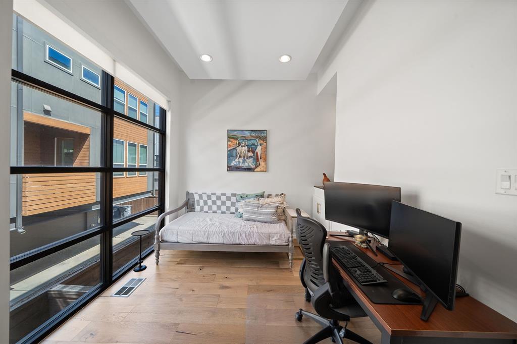 Levingston Place Condo - Residential