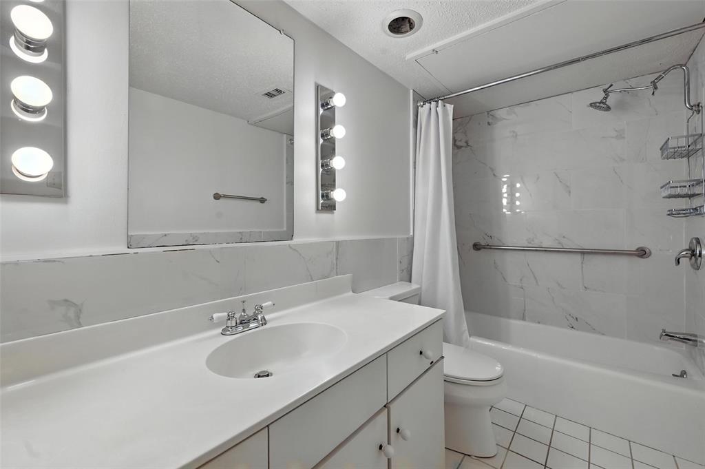 Terrace Condo - Residential Lease