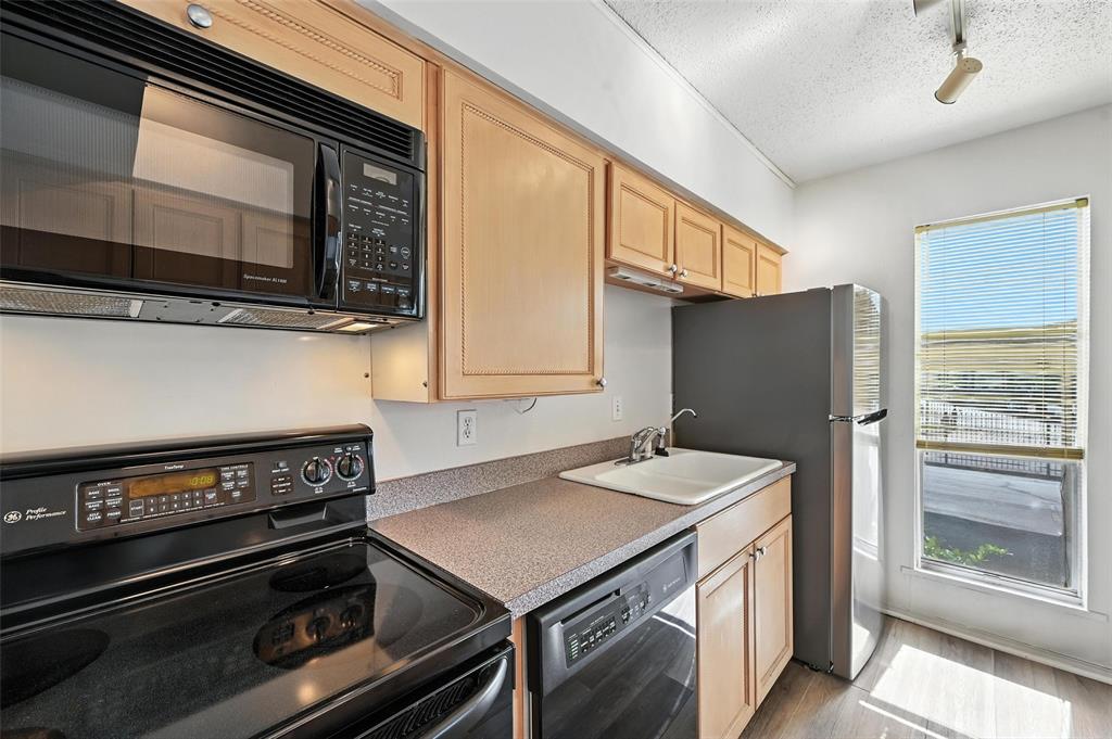 Terrace Condo - Residential Lease