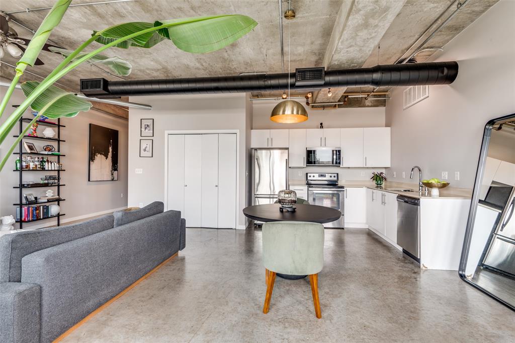 Beat At The South Side Station - Residential