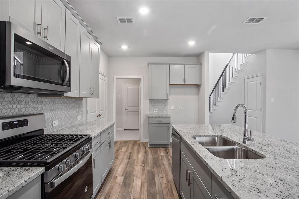 Briarwood Hills - Residential Lease