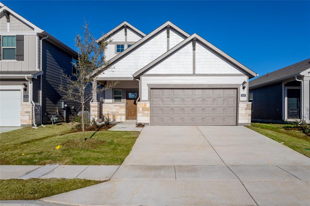 Briarwood Hills - Residential Lease