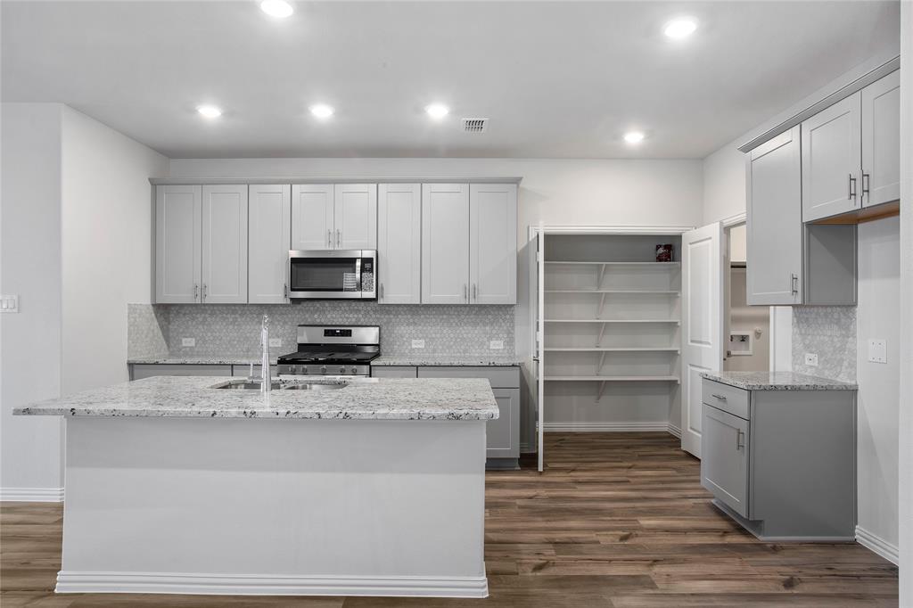 Briarwood Hills - Residential Lease