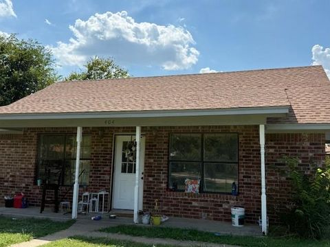 404 Mckenzie Avenue Hillsboro TX 76645