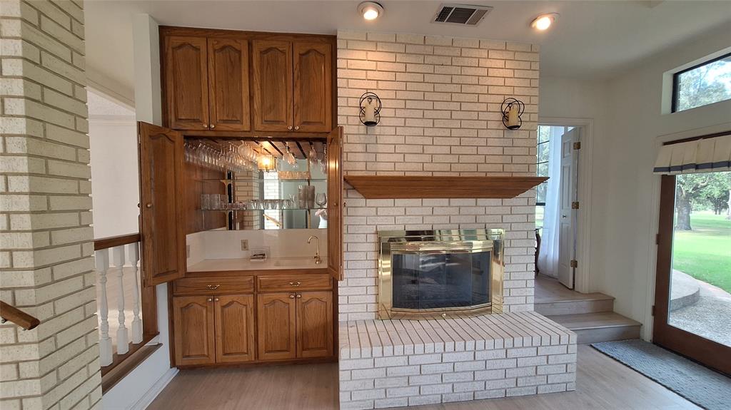 Club Manor - Residential