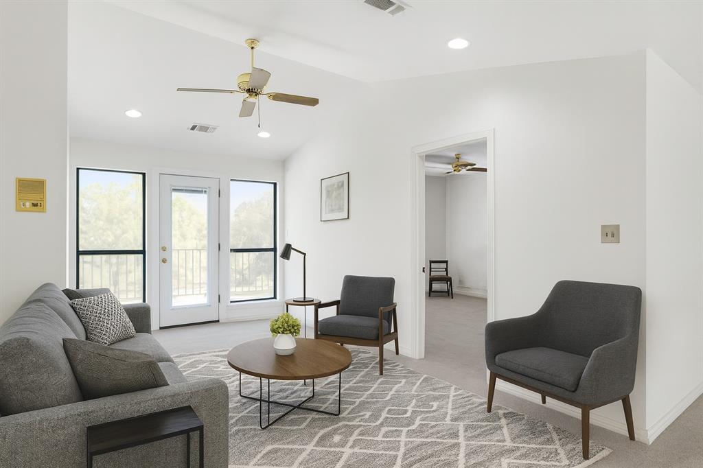 Club Manor - Residential