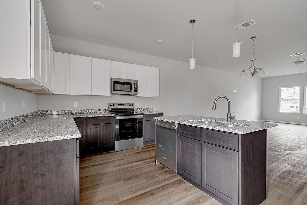 Hyde Jennings - Residential Income