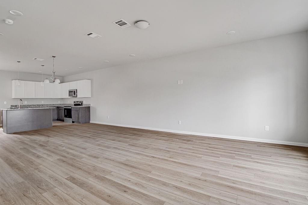 Hyde Jennings - Residential Income