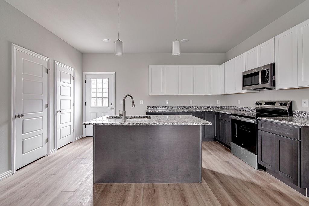 Hyde Jennings - Residential Income