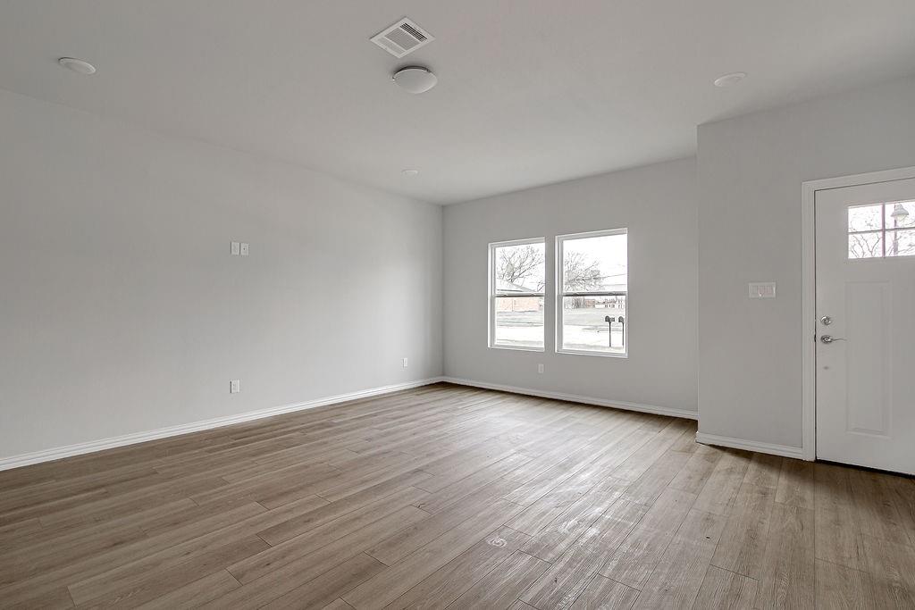 Hyde Jennings - Residential Income