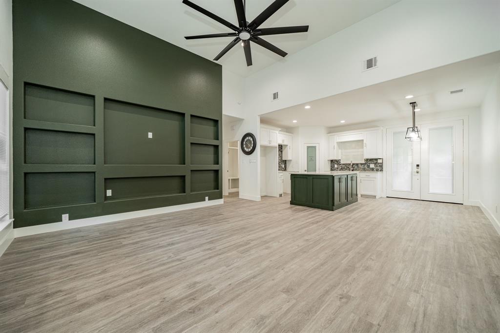 9469 Pinewood - Photo 3