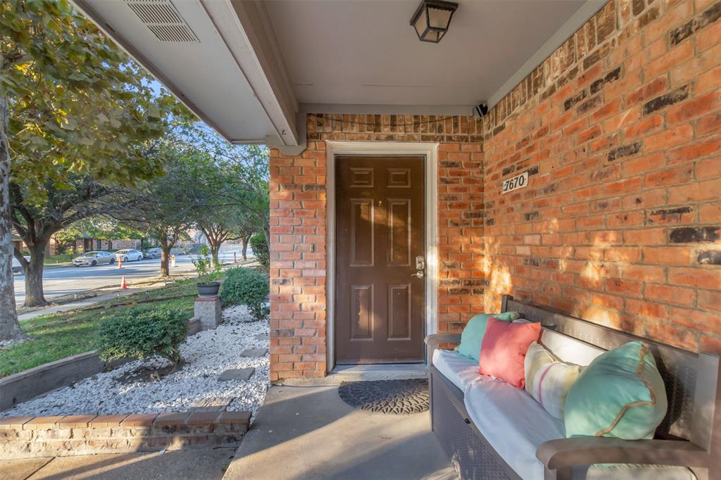 7670 Kings Ridge Road