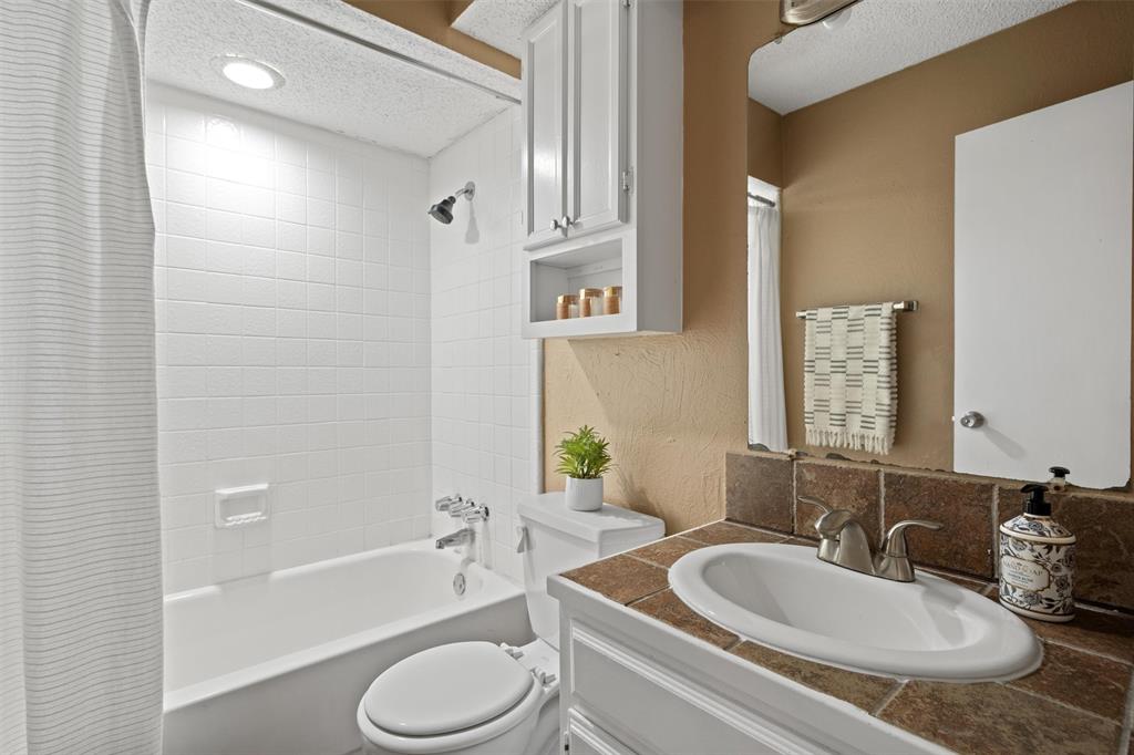 La Prada 01 - Residential