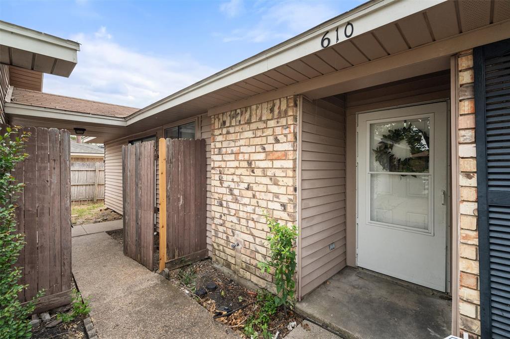 La Prada 01 - Residential