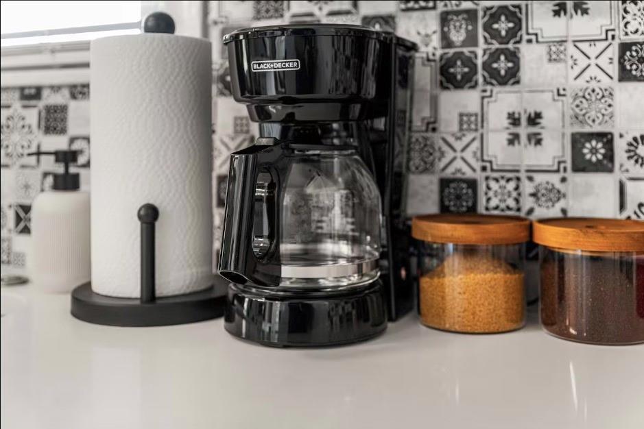 ROSE & YATES ADDITION Block 2 Lot 1 - Residential