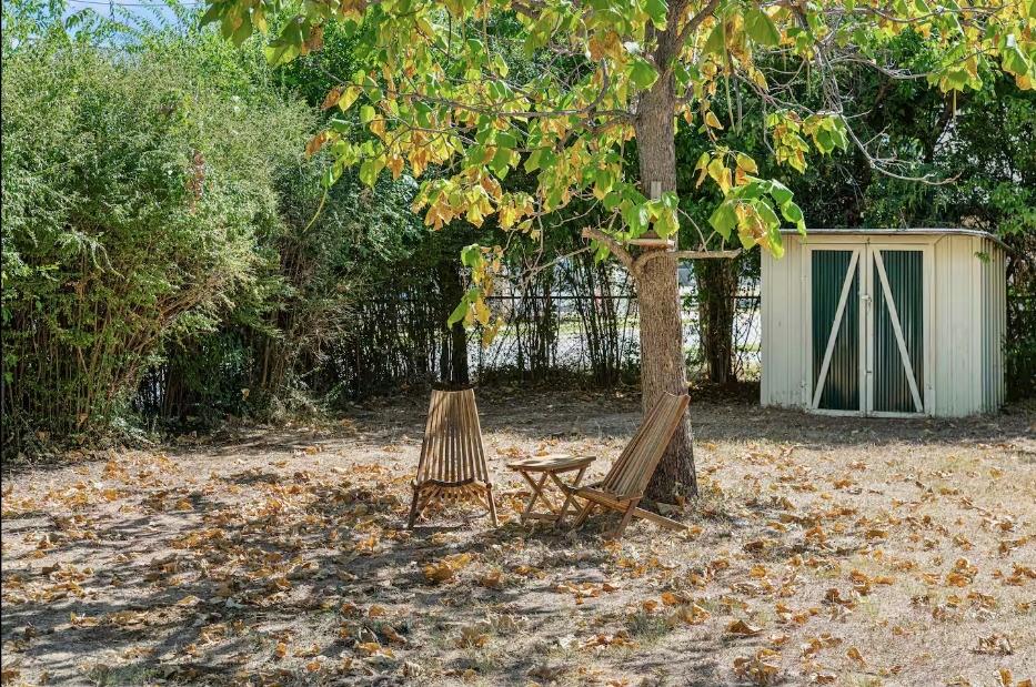 ROSE & YATES ADDITION Block 2 Lot 1 - Residential