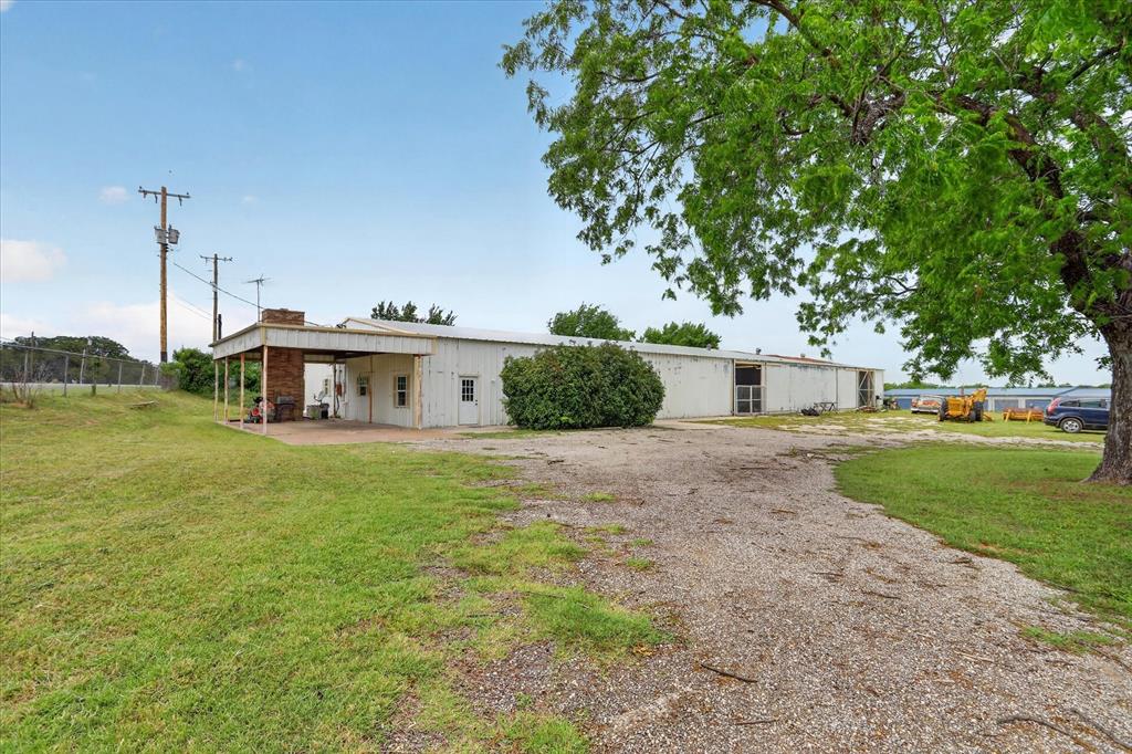 1092 W Highway 199