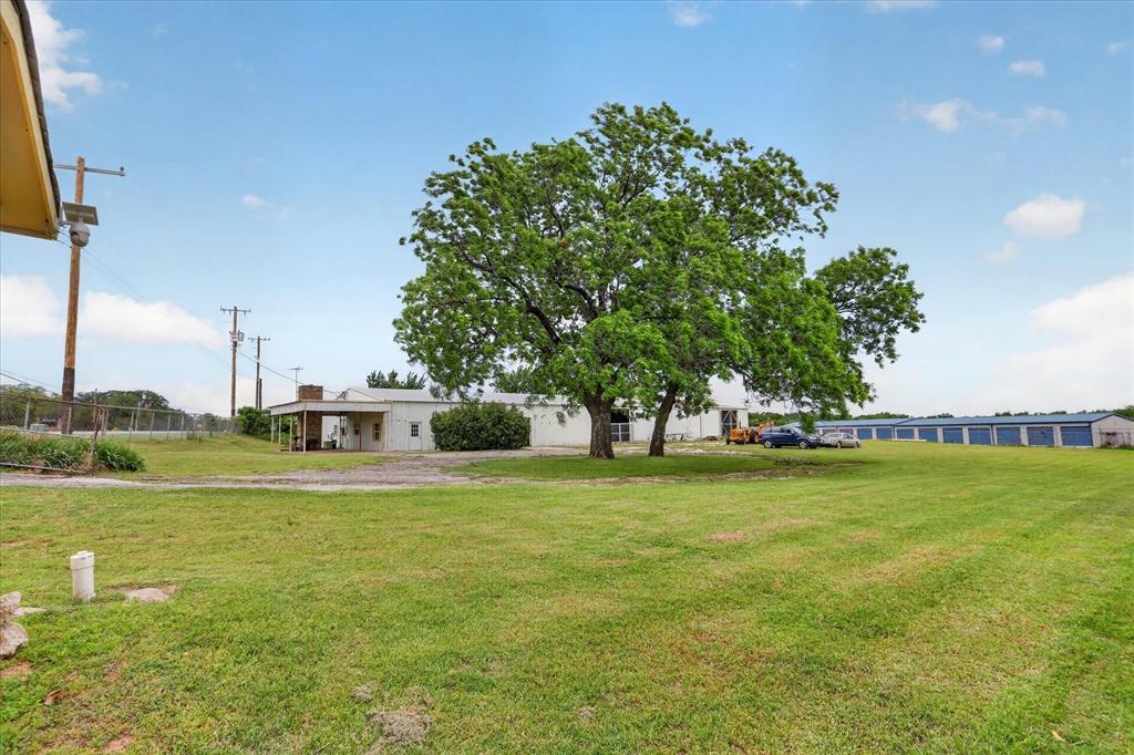 1092 W Highway 199