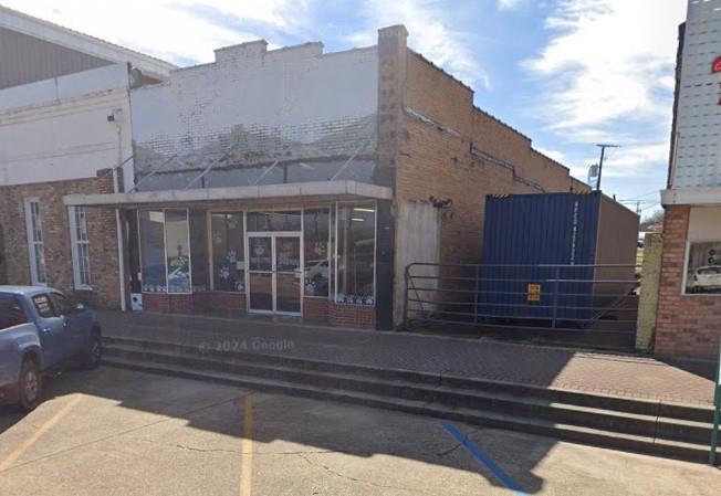109 W Louisiana Street