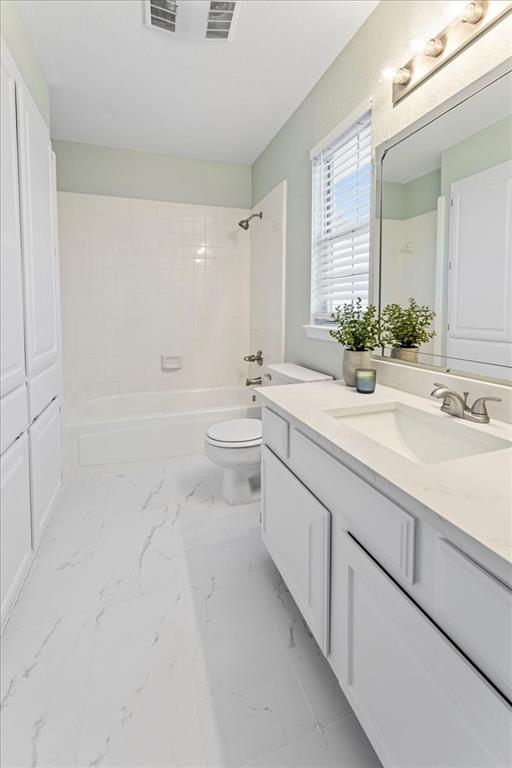 Wykeham-Wykeham Condos - Residential Lease